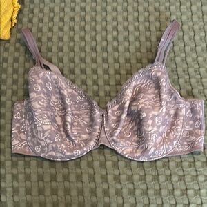 Lace Underwire Bra in Gray